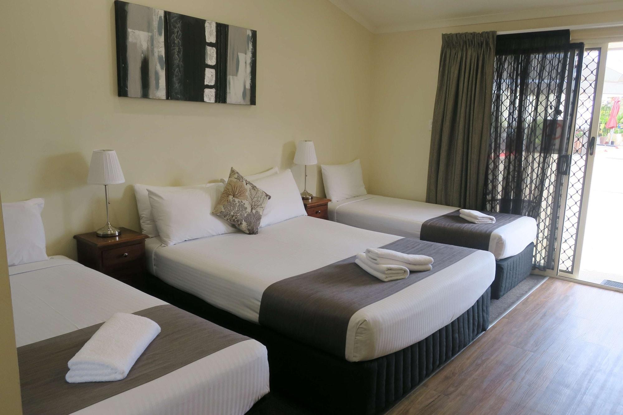 Caboolture Central Motor Inn, Sure Stay Collection By BW Экстерьер фото
