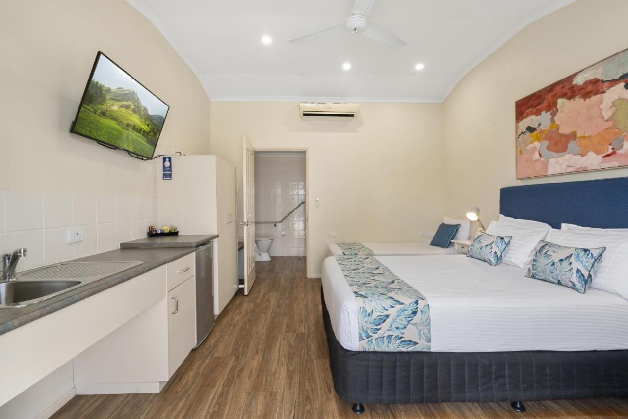 Caboolture Central Motor Inn, Sure Stay Collection By BW Экстерьер фото