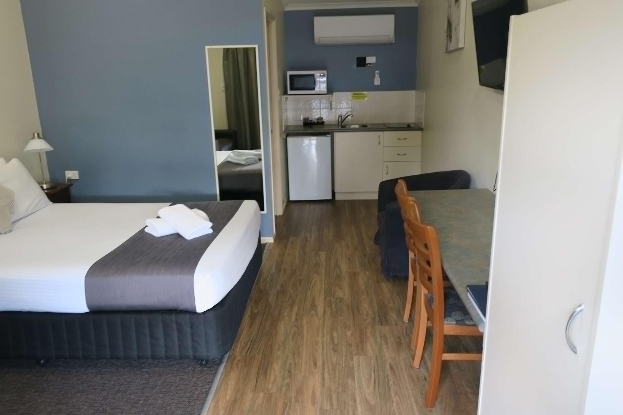 Caboolture Central Motor Inn, Sure Stay Collection By BW Экстерьер фото