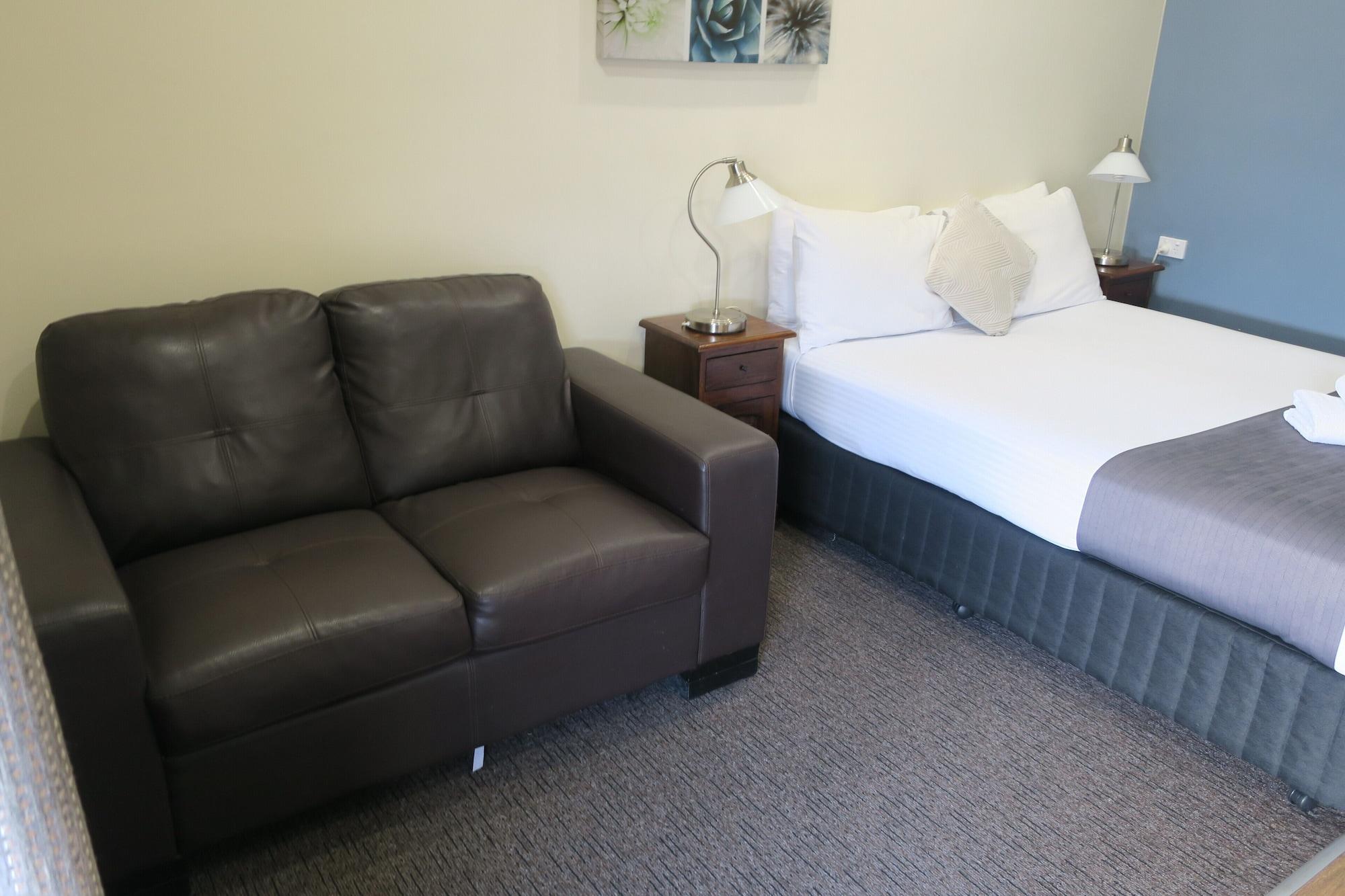 Caboolture Central Motor Inn, Sure Stay Collection By BW Экстерьер фото