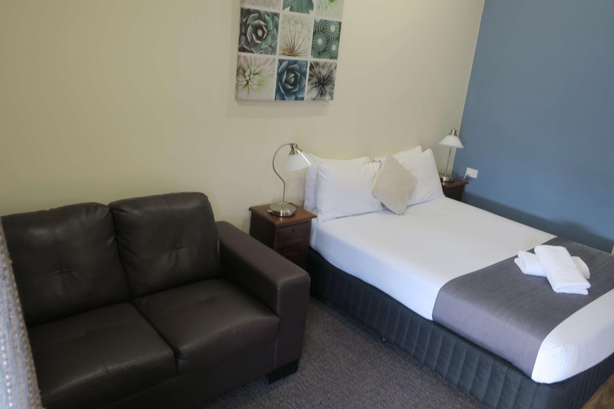 Caboolture Central Motor Inn, Sure Stay Collection By BW Экстерьер фото