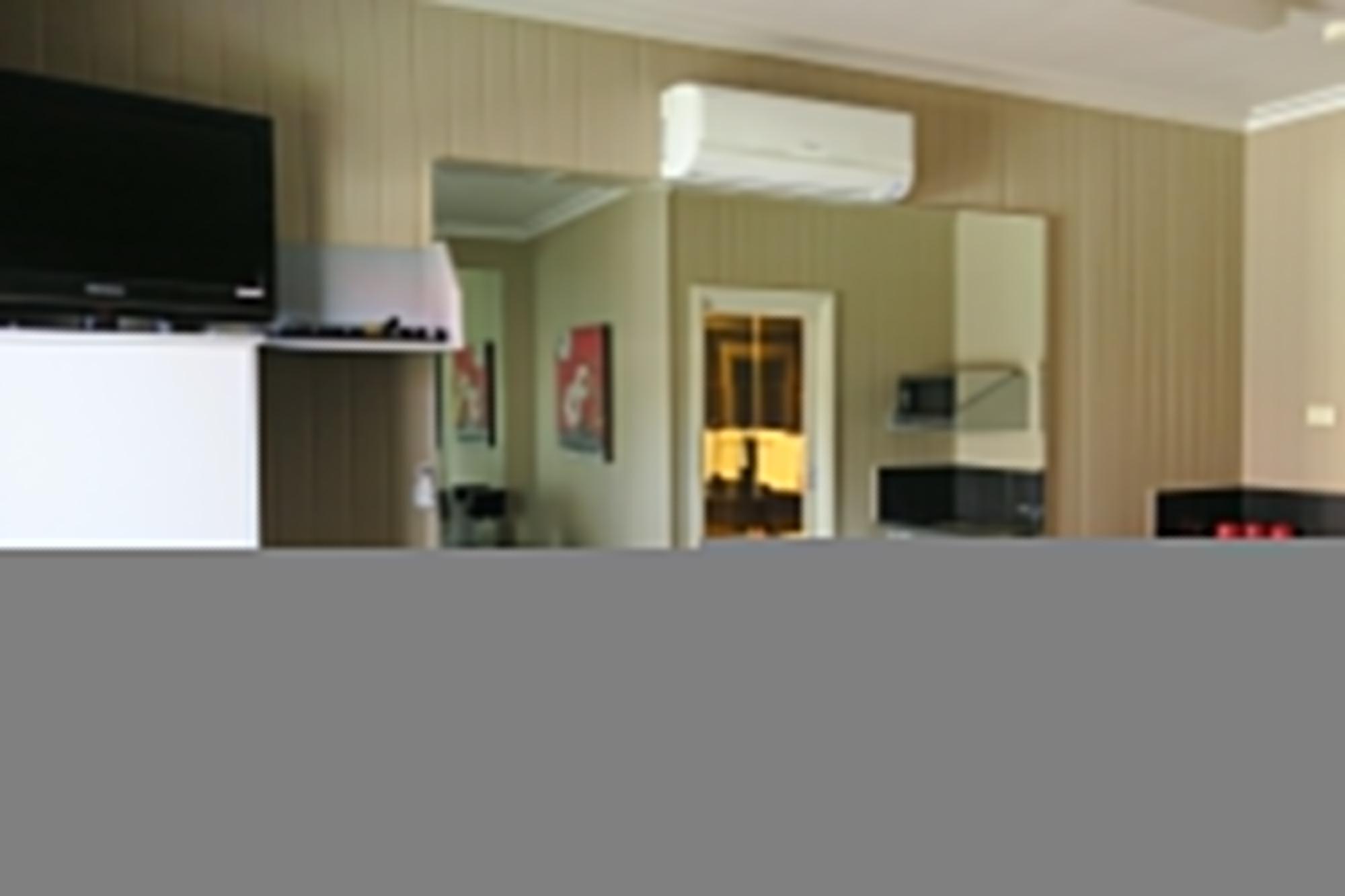 Caboolture Central Motor Inn, Sure Stay Collection By BW Экстерьер фото